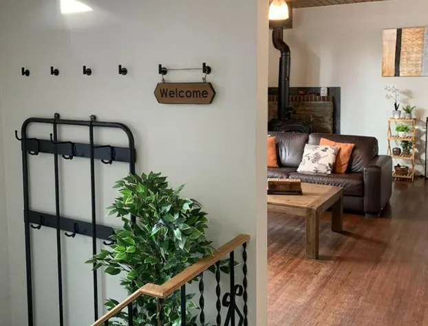 Lodge-Style Unit near University of Calgary hotel detail image 3