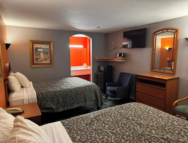 luxury inn hotel detail image 3