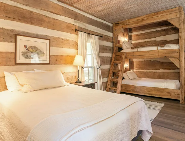 Green Frog Farm Cabins hotel detail image 3