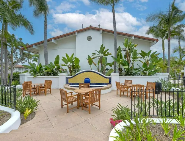 Heated Pool & Hot Tub Access Walk 2 Omni Resort Free Parking Wi-Fi Washer & Dryer hotel detail image 3