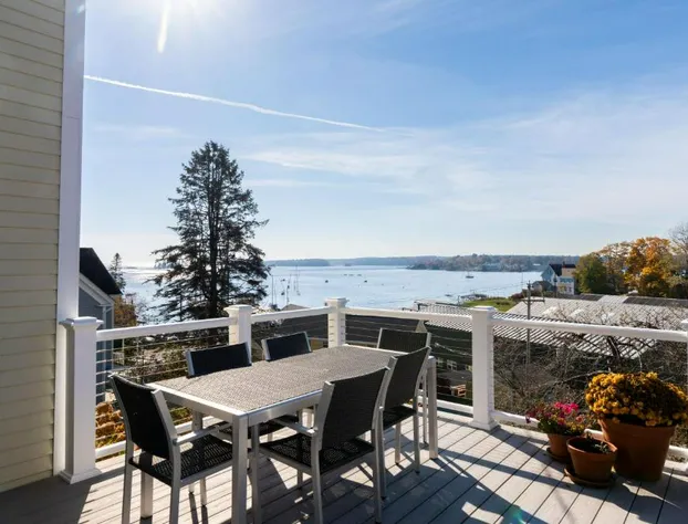 Topside Inn hotel detail image 4