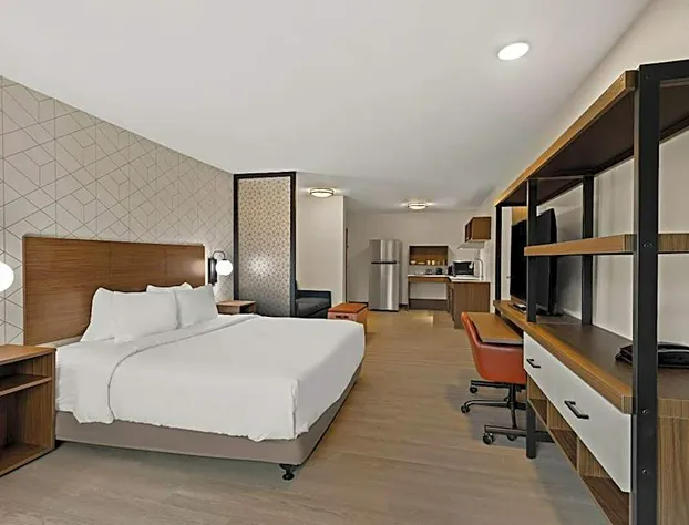 Everhome Suites Rochester Greece hotel detail image 4