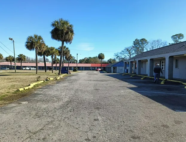 Crown Inn By Oyo Orangeburg Hwy 301 hotel detail image 2