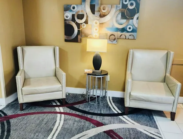 Suburban Studios Charlotte – Executive Park hotel detail image 1