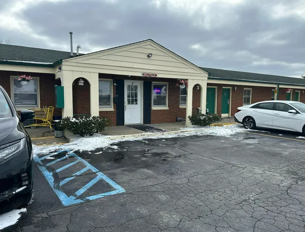 Hillcrest Motel By OYO Aurora IN Near Lawrenceburg hotel detail image 3