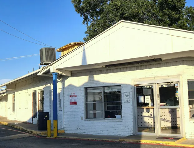 Cole Manor Motel By Oyo Love Field Market Center hotel detail image 2