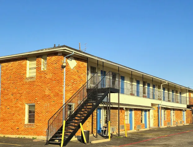 Cole Manor Motel By Oyo Love Field Market Center hotel detail image 4