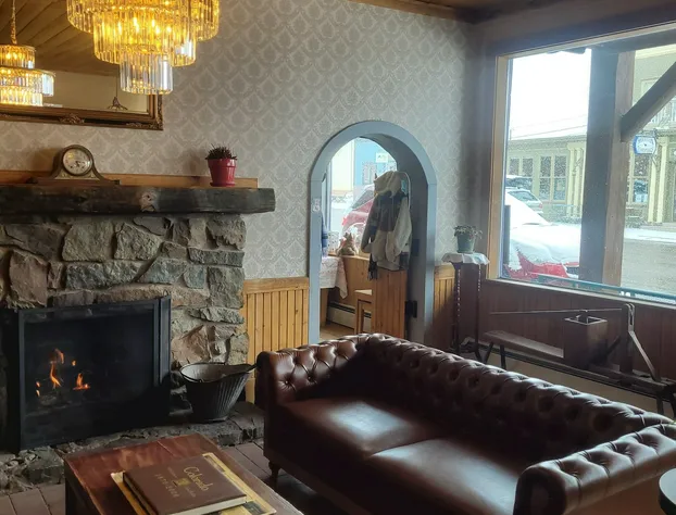 The Hand Hotel Bed & Breakfast hotel detail image 1