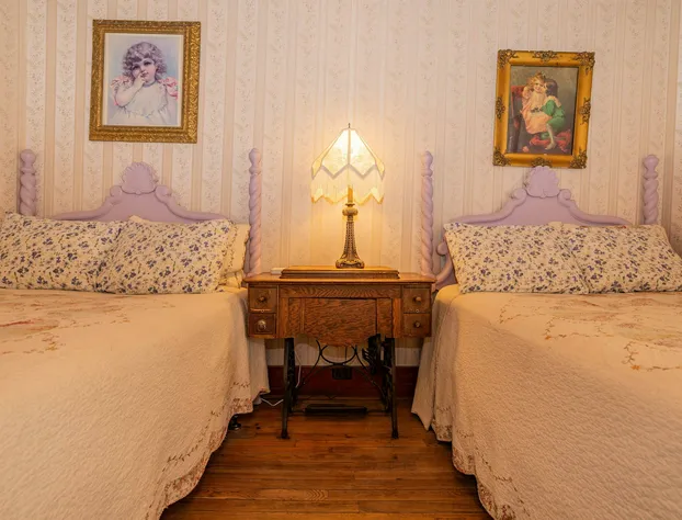 The Hand Hotel Bed & Breakfast hotel detail image 2