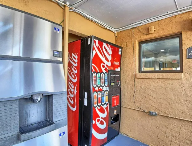 Econo Lodge Austin South hotel detail image 3