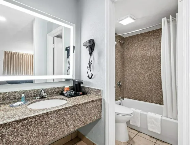 Suburban Studios Harvey - New Orleans hotel detail image 4