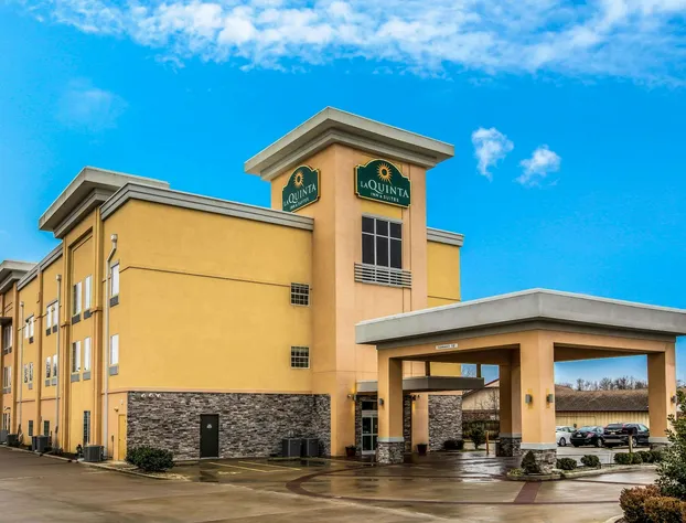 Comfort Inn & Suites hotel detail image 3