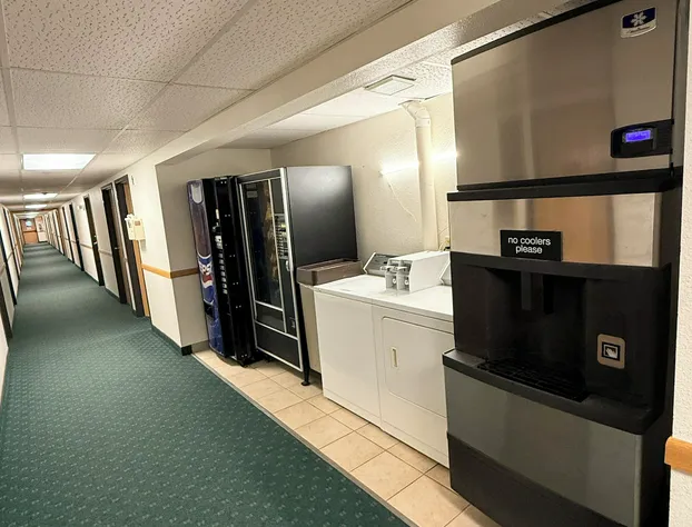 Budget Inn and Suites hotel detail image 4