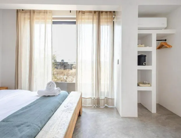 LePetit hotel detail image 4