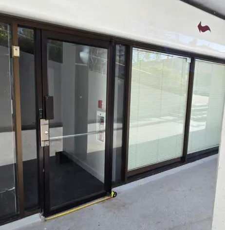 New Royal Inn hotel detail image 1