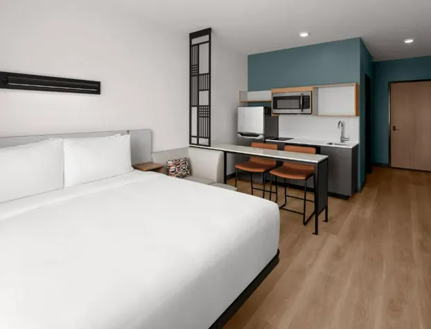 StudioRes by Marriott Fort Myers Airport hotel detail image 4