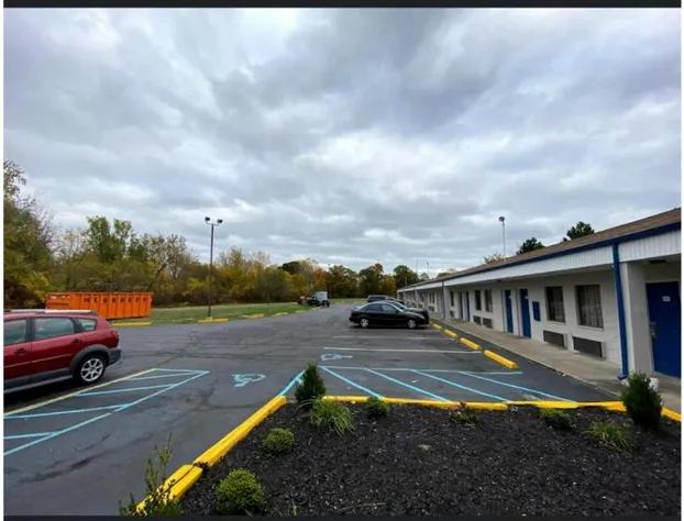 Deluxe Inn hotel detail image 1