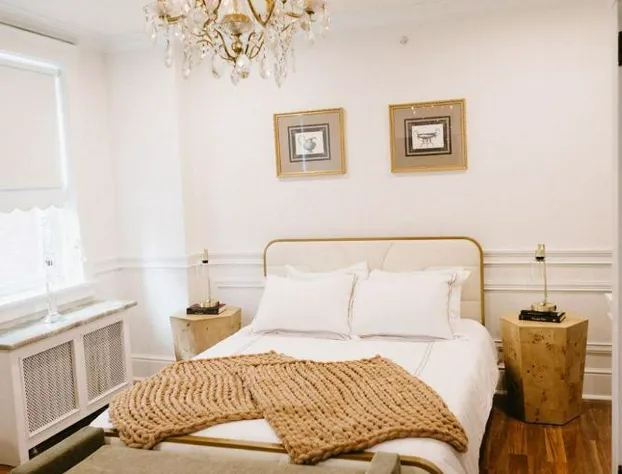 Chateau Connellsville hotel detail image 4