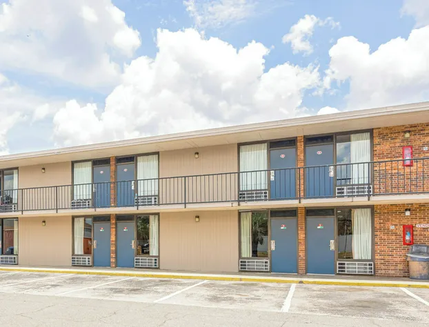 Oyo Hotel Bartow hotel detail image 1