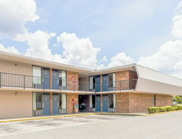 Oyo Hotel Bartow hotel detail image 3