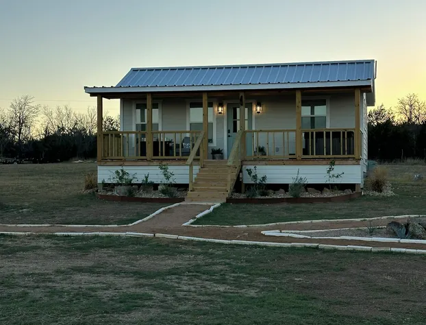 Laurel Court Cottages hotel detail image 1