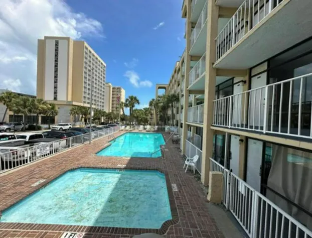 Capital O Sunset Waves Hotel Myrtle Beach Oceanfront hotel detail image 3