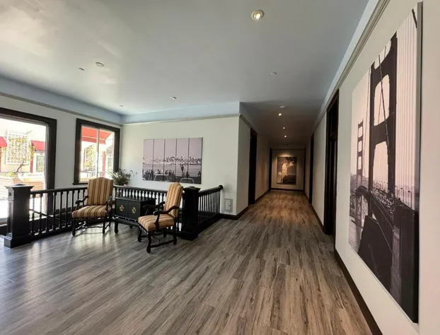 Oaktown Roost hotel detail image 4