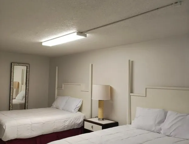 Super Inn Motel hotel detail image 1