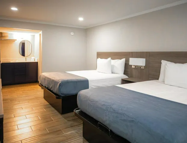 Economy Suites Extended Stay Tulsa hotel detail image 1