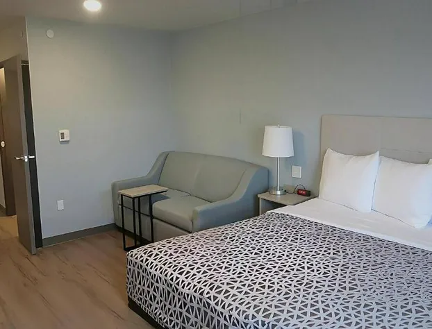 Woodspring Suites Elkhart hotel detail image 1