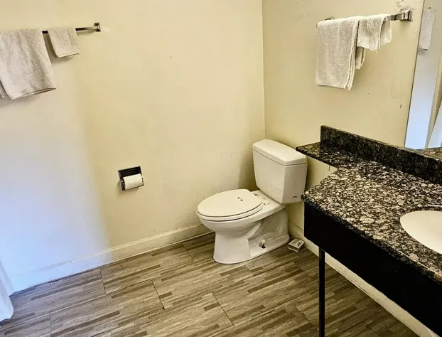 Three Judges Motel hotel detail image 4