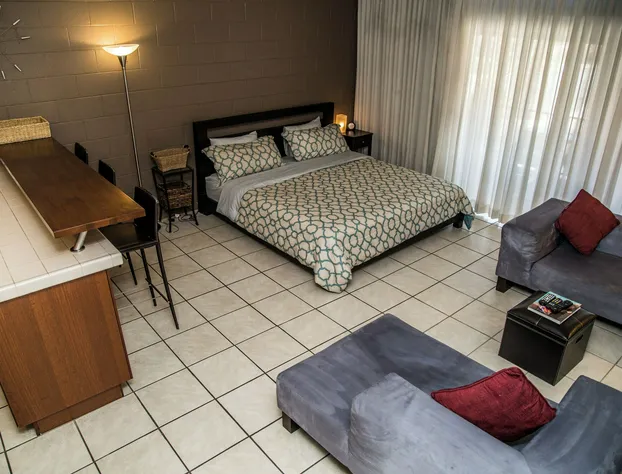 Palm Desert Suites hotel detail image 3