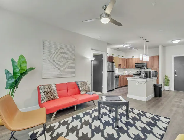 Private Ensuite Near The Pearl hotel detail image 2