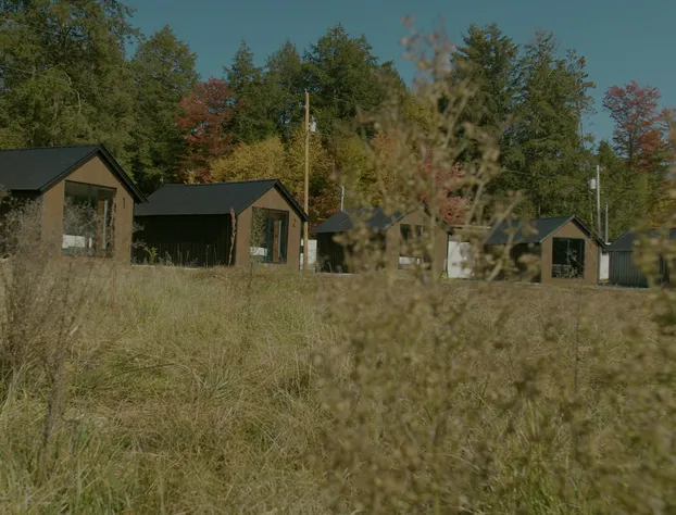 Emrose Luxury Cabins hotel detail image 3