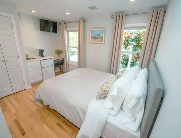 Hampton Bays Hotel on Main hotel detail image 2