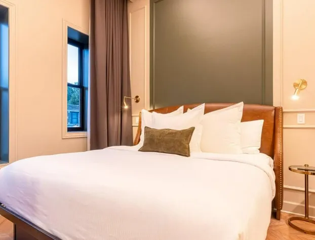 Sinclair Suites hotel detail image 4