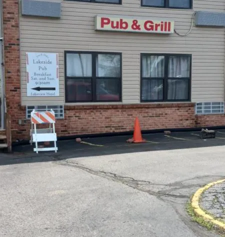 Lakeview Inn hotel detail image 1