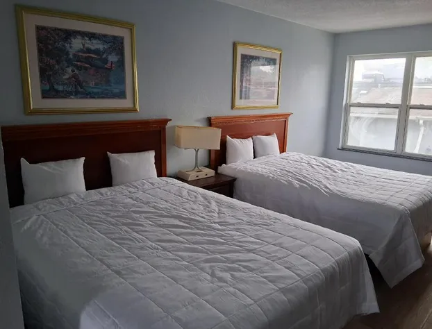 Lakeview Inn hotel detail image 3