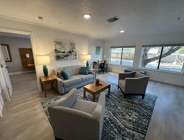 B&J Hotels hotel detail image 1