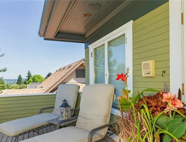 Anne Haven Spacious Retreat DT Seattle hotel detail image 1