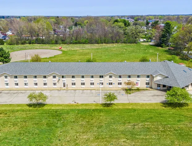 LakeWood Inn & Suites hotel detail image 3