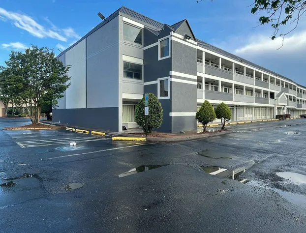 Studio 6 Charlotte, NC – Airport South hotel detail image 1