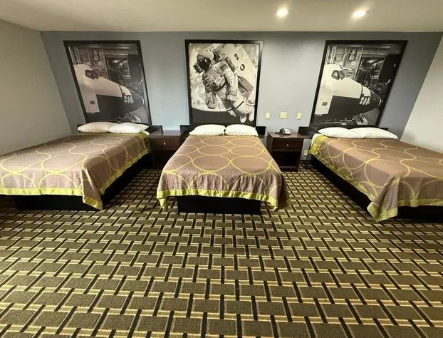 OYO Crystal Inn hotel detail image 4