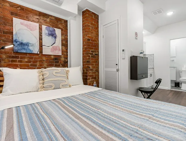 Ututu Stay West hotel detail image 4