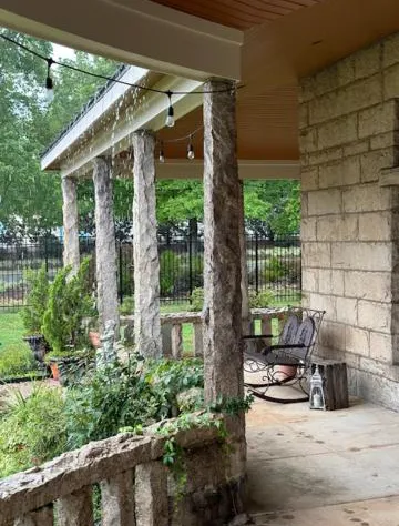 Bonaparte Castle hotel detail image 2