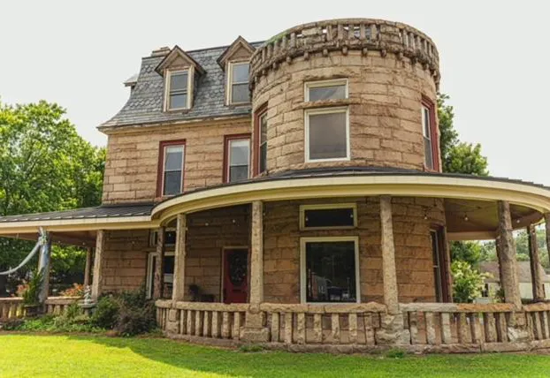 Bonaparte Castle hotel detail image 3