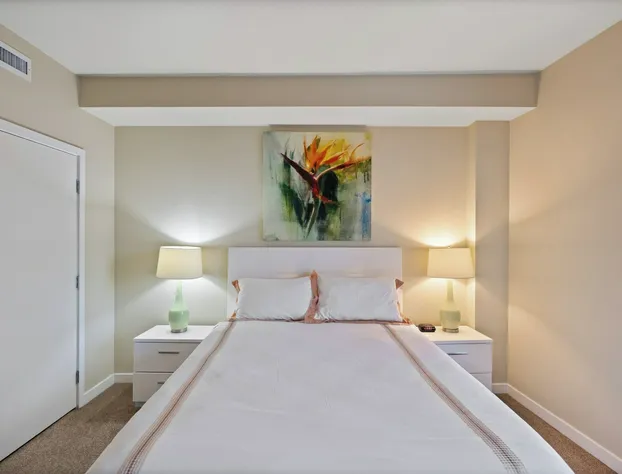 Global Luxury Suites at Woodbury hotel detail image 4