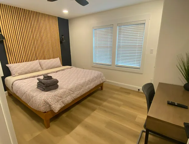 10 Burnett Home hotel detail image 1