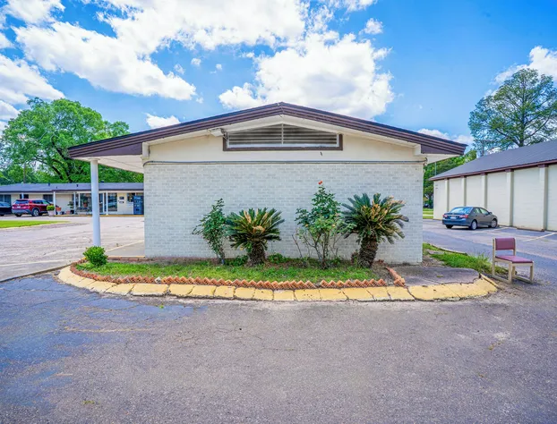 Cypress Inn Motel By OYO West Monroe I-20 hotel detail image 2