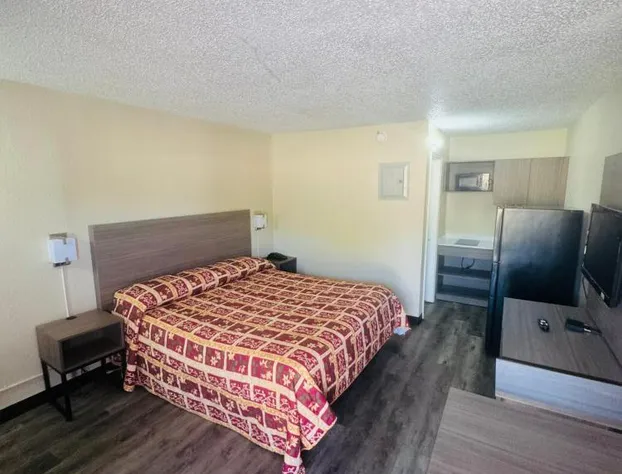 Studios & Suites 4 Less Virginia Beach hotel detail image 1